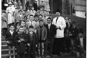 COMMUNIONS ORAN CATHEDRALE D ORAN 1959 PREPARATION SORTIE DE MESSE